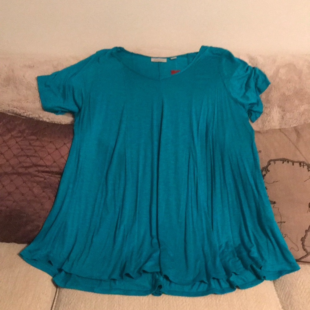 Blue short sleeve shirt